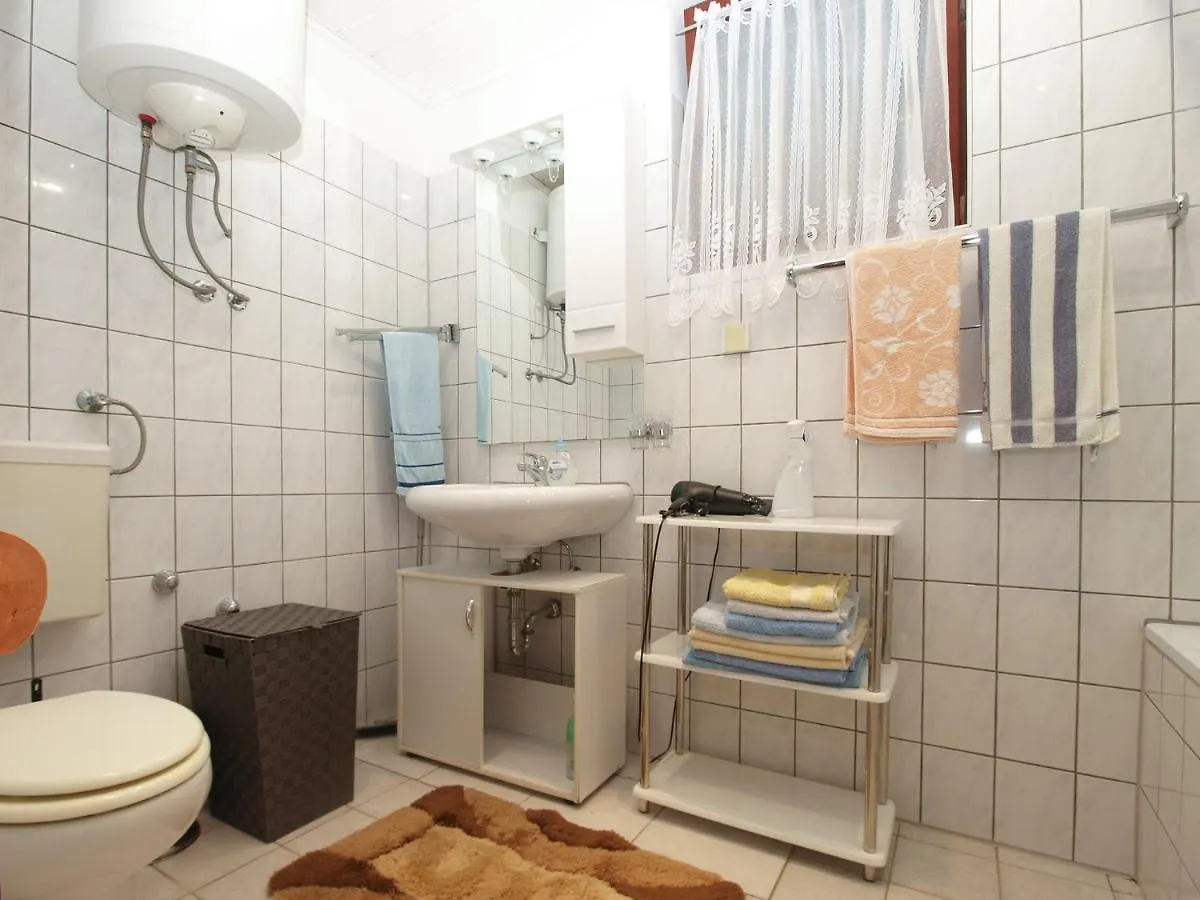 Apartments Ivanka 934 法扎纳